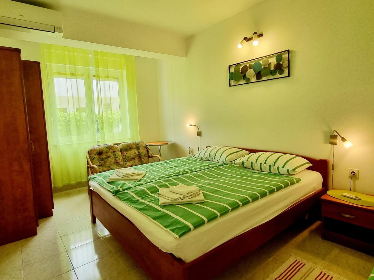 Ara-Zarok Villa Baska  Luaran gambar