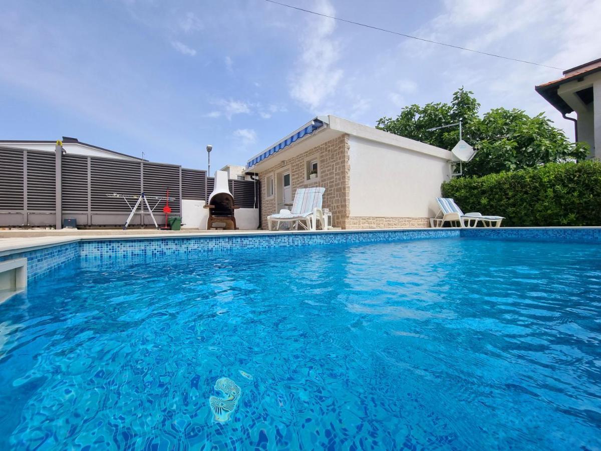 Ara-Zarok Villa Baska  Luaran gambar